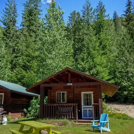 Noah'S Ark Campground Revelstoke Exterior photo